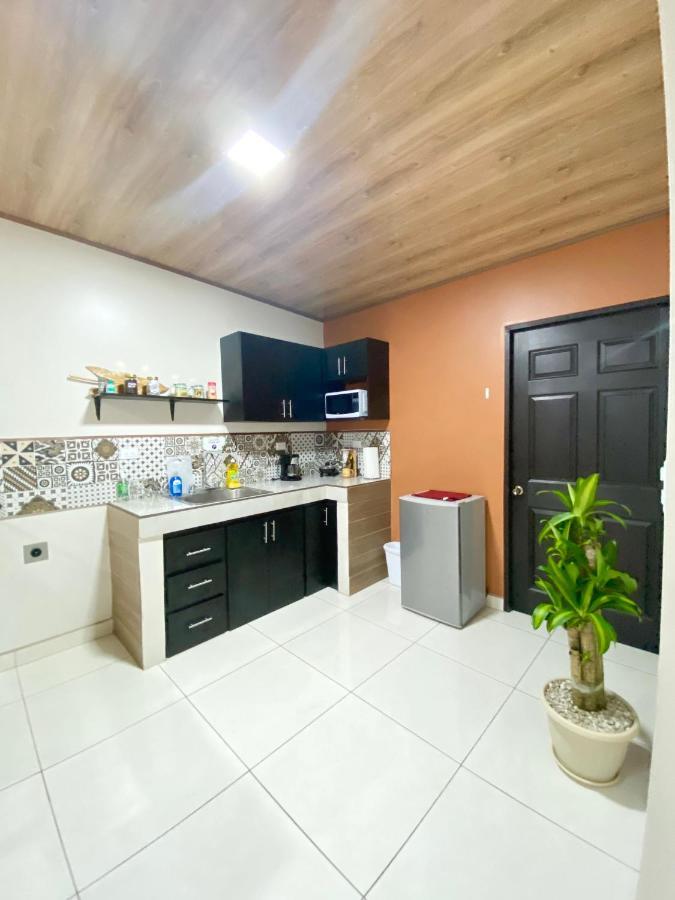 Pura Vida Apartment. 5 Min From Airport Alajuela Kültér fotó